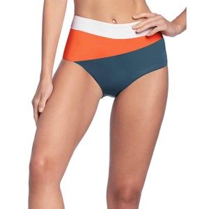 MAAJI SMALL SIGNATURE CUT VERANDA IRIS